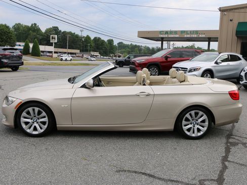 Used 2013 BMW 328i Convertible RWD image 2