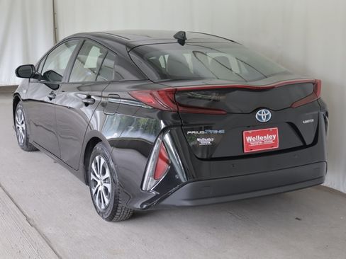 Used 2021 Toyota Prius Prime Limited FWD image 26
