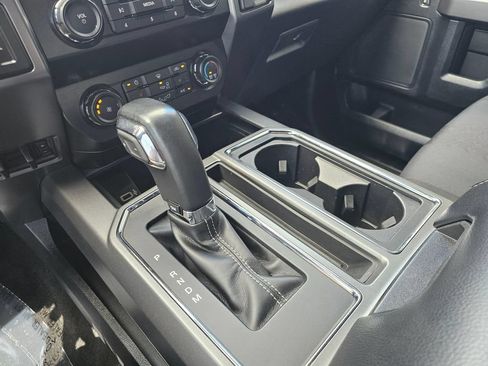 Used 2019 Ford F150 XLT w/ Equipment Group 302A Luxury AWD/4WD image 33