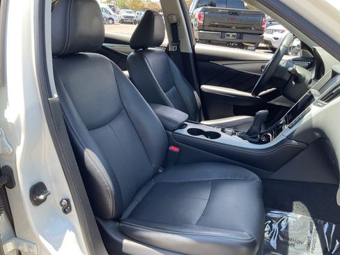 Used 2023 INFINITI Q50 Luxe w/ Cargo Package RWD image 21