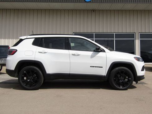 New 2026 Jeep Compass Latitude AWD/4WD image 2