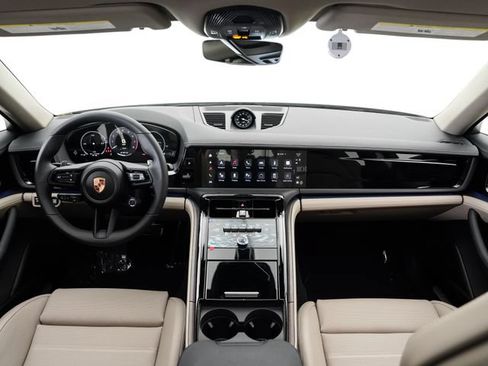 Certified 2025 Porsche Panamera 4 E-Hybrid AWD/4WD image 21