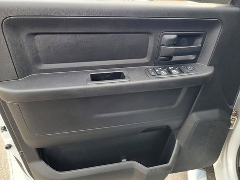 Used 2017 RAM 2500 Tradesman w/ Chrome Appearance Group image 9