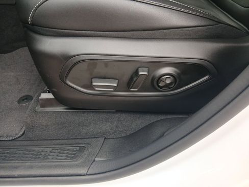 New 2026 Jeep Grand Cherokee Altitude image 30