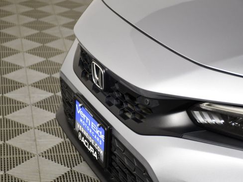 Used 2022 Honda Civic Sport Touring image 11