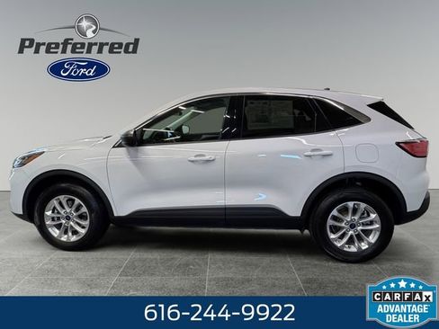 Used 2022 Ford Escape SE w/ Convenience Package AWD/4WD image 11