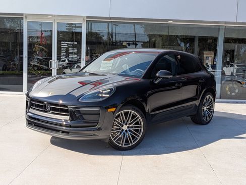 New 2026 Porsche Macan image 1