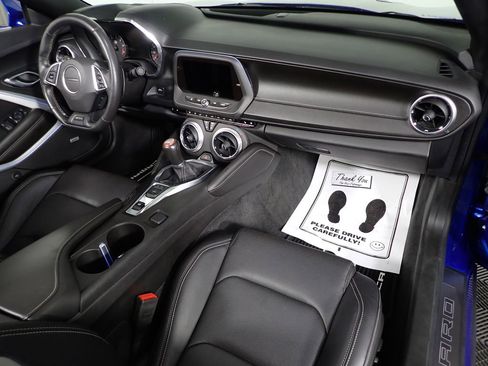 Used 2017 Chevrolet Camaro SS RWD image 39
