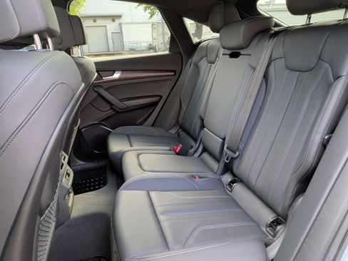 Certified 2023 Audi Q5 2.0T Premium w/ Convenience Package AWD/4WD image 32