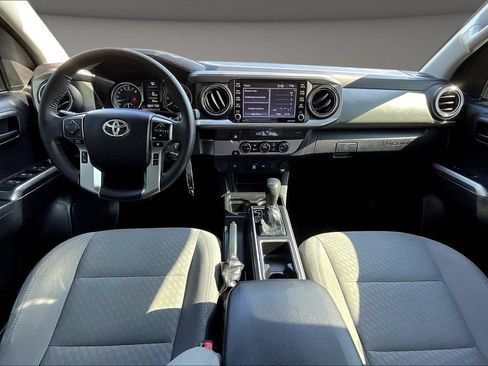 Used 2021 Toyota Tacoma SR5 RWD image 12