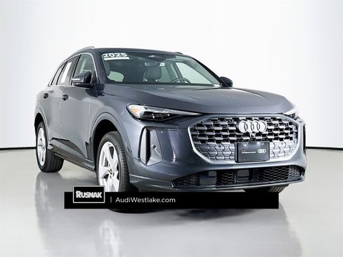 Certified 2025 Audi Q5 Premium Plus w/ Premium Plus image 1