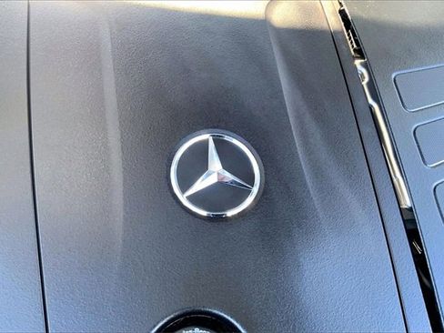 Used 2025 Mercedes-Benz C 300 4MATIC Sedan image 29