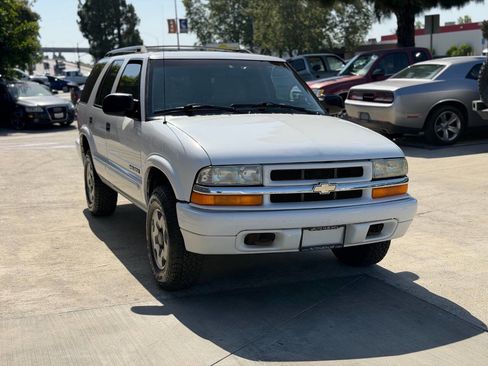 Used 2002 Chevrolet Blazer LS w/ Preferred Equipment Group AWD/4WD image 4