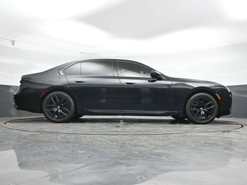 Used 2023 BMW 760i xDrive w/ Executive Package AWD/4WD image 47