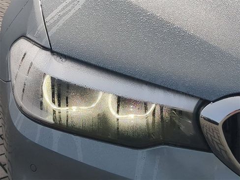 Used 2019 BMW 530i xDrive 530i xDrive w/ Premium Package image 11