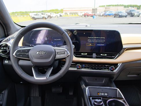 New 2026 Chevrolet Equinox ACTIV w/ Convenience Package III image 19