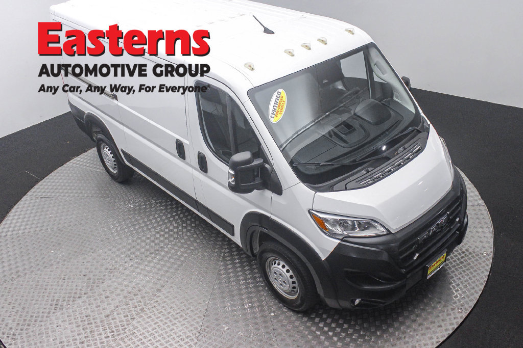 Used 2025 RAM ProMaster 2500 w/ Convenience Group FWD image 4