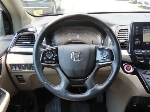 Used 2023 Honda Odyssey Touring image 21