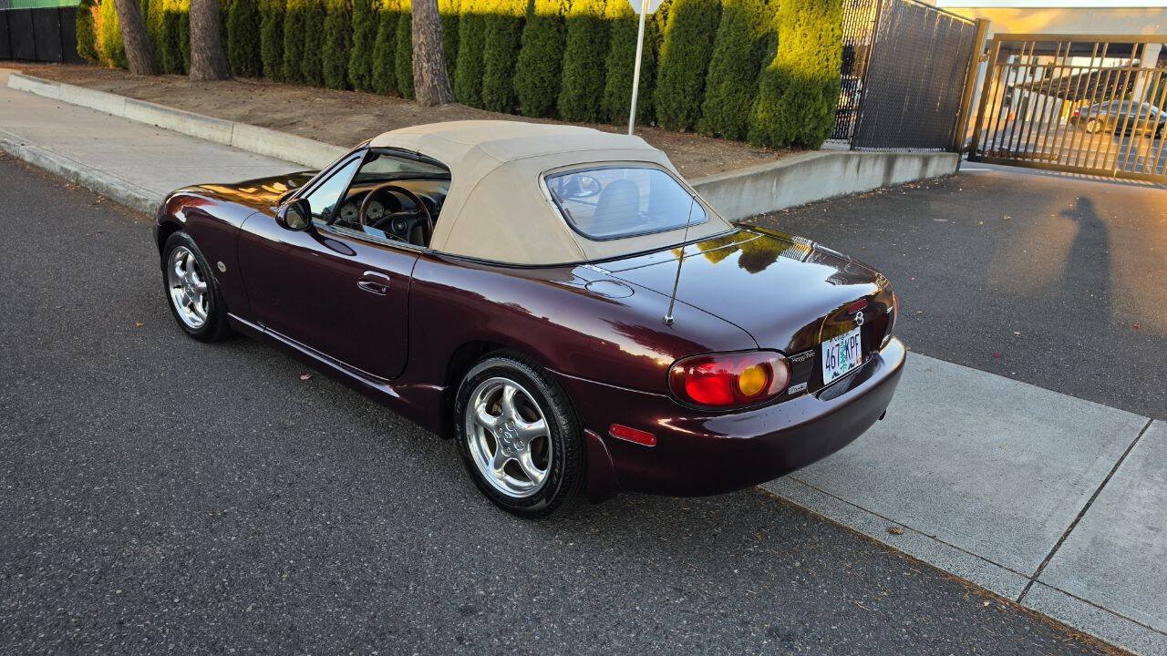 Used 2000 MAZDA MX-5 Miata RWD image 7