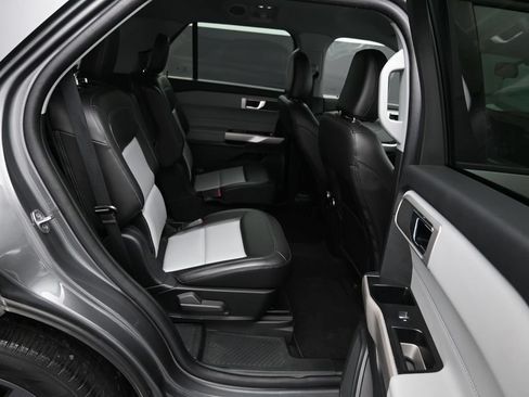 Certified 2023 Ford Explorer XLT w/ Equipment Group 202A RWD image 27
