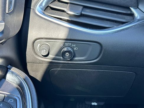 Used 2016 Chevrolet Malibu LT FWD image 32