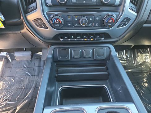 Used 2018 GMC Sierra 1500 SLT AWD/4WD image 25