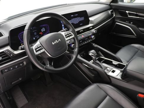 Used 2025 Kia Telluride S AWD/4WD image 13