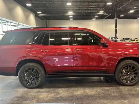 Used 2023 Cadillac Escalade Sport w/ LPO, ONYX Package AWD/4WD image 4