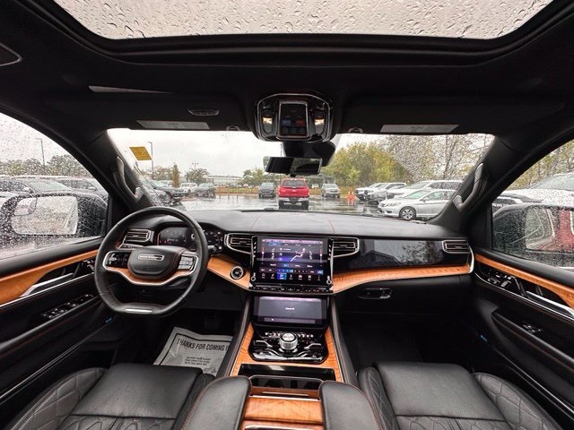 Used 2025 Jeep Grand Wagoneer L Series III AWD/4WD image 2
