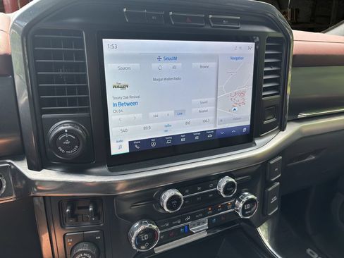 Used 2021 Ford F150 Lariat w/ Equipment Group 502A High AWD/4WD image 26
