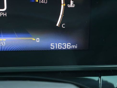 Used 2025 Chevrolet Trax RS FWD image 26