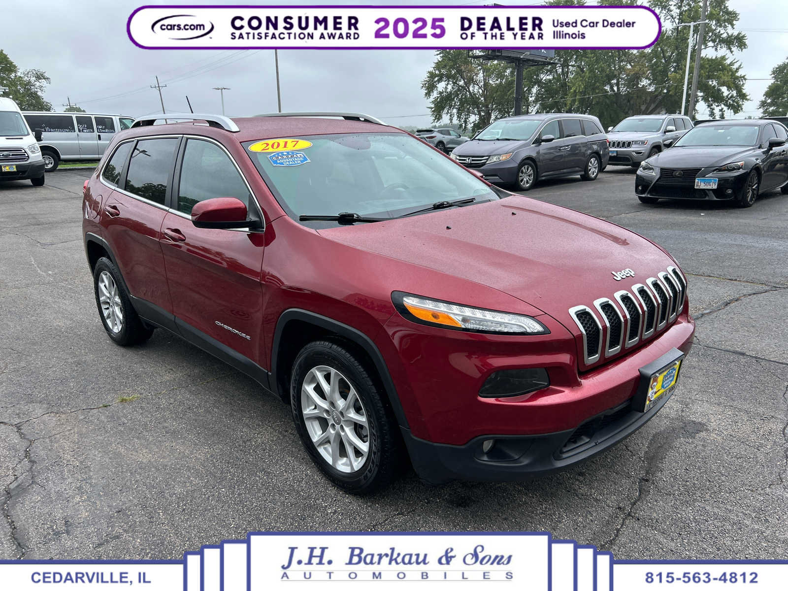 Used 2017 Jeep Cherokee Latitude w/ Cold Weather Group FWD image 1