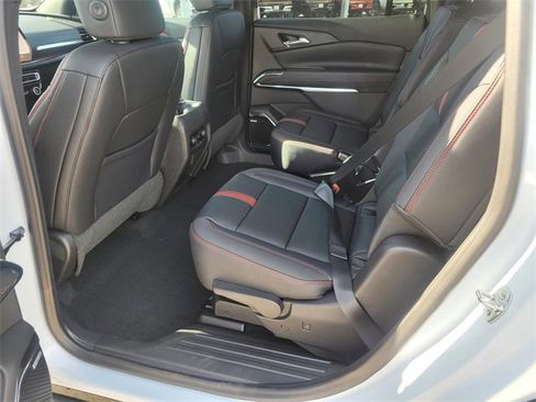 New 2026 Chevrolet Traverse RS image 7