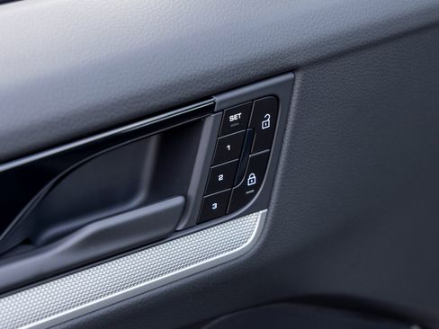 New 2026 Porsche Cayenne Coupe image 22