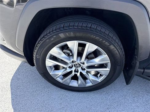Used 2024 Toyota RAV4 XLE Premium image 10