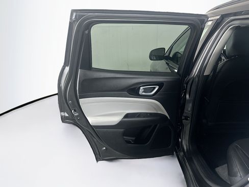 Used 2022 Jeep Compass Limited AWD/4WD image 27