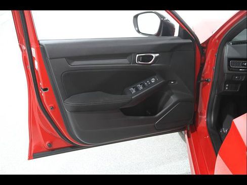 Used 2023 Honda Civic Sport image 4