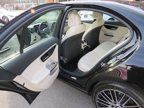 Used 2025 Mercedes-Benz C 300 4MATIC Sedan image 20