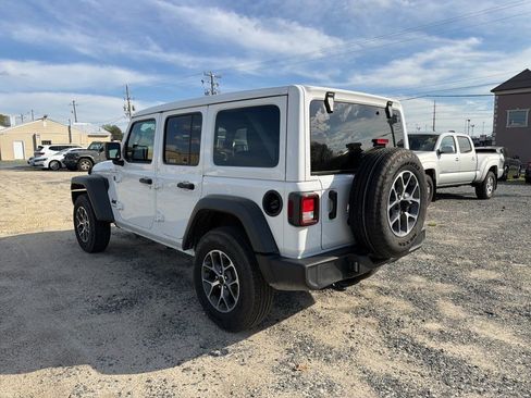 Used 2025 Jeep Wrangler Sport S image 3