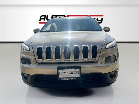 Used 2015 Jeep Cherokee Latitude AWD/4WD image 2