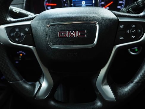 Used 2023 GMC Terrain SLE w/ Driver Convenience Package FWD image 17