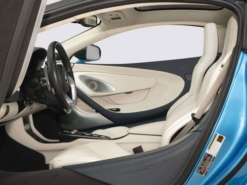 Used 2023 McLaren GT RWD image 12