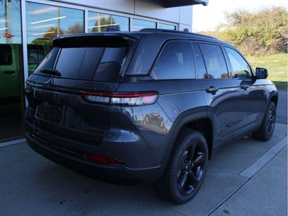 New 2025 Jeep Grand Cherokee Limited w/ Luxury Tech Group II