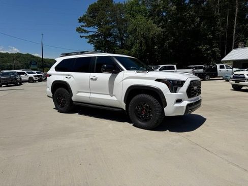 Used 2026 Toyota Sequoia TRD Pro AWD/4WD image 2