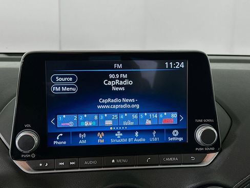 Used 2024 Nissan Sentra SV image 19