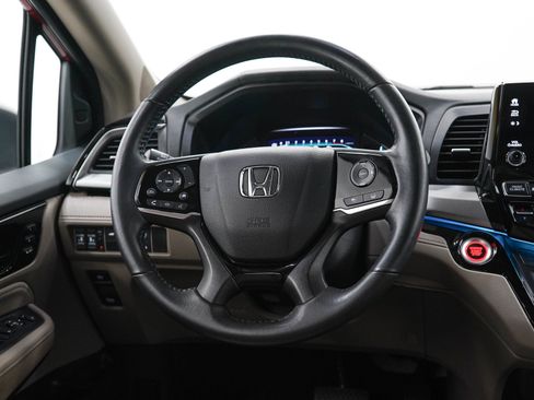 Used 2023 Honda Odyssey Touring image 19