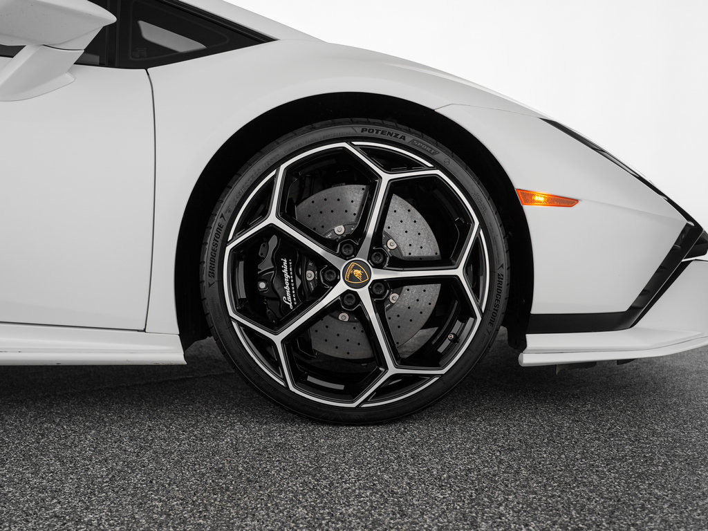 Used 2024 Lamborghini Huracan Tecnica RWD image 34