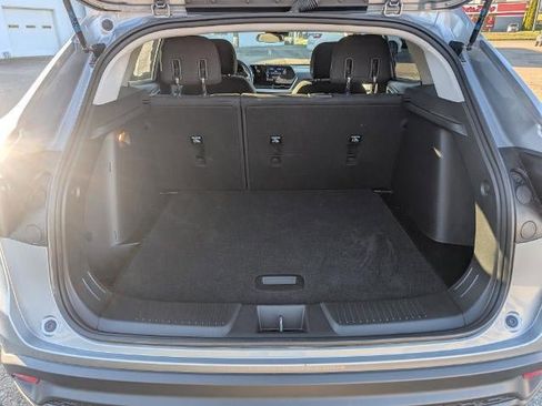 Used 2024 Chevrolet Trax LS w/ LS Convenience Package image 11