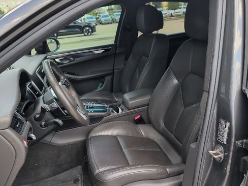 Used 2018 Porsche Macan S AWD/4WD image 5