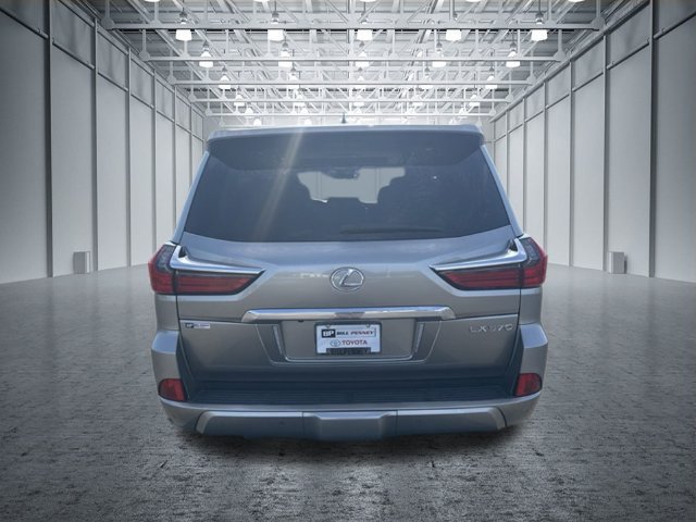 Used 2018 Lexus LX 570 4WD w/ Luxury Package image 4